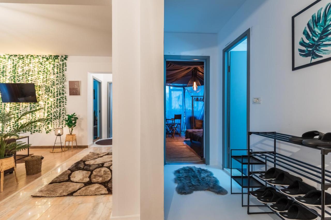 Jungle Apartment 15 Min Walk To Beach & Downtown Констанца Экстерьер фото